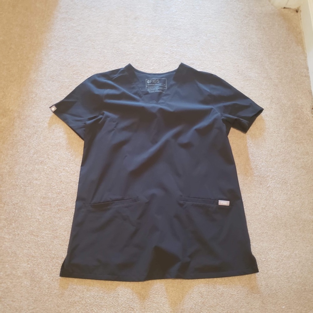 Figs 2 pocket scrub top